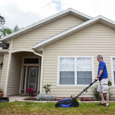 thumbnail for publication: Mowing Your Florida Lawn